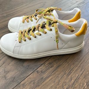 Tory Burch Howell Sneakers. Excellent used condition. Size 10.